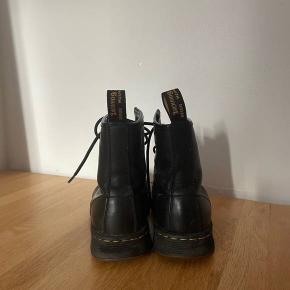 Dr. Martens - Picture 3 of 6